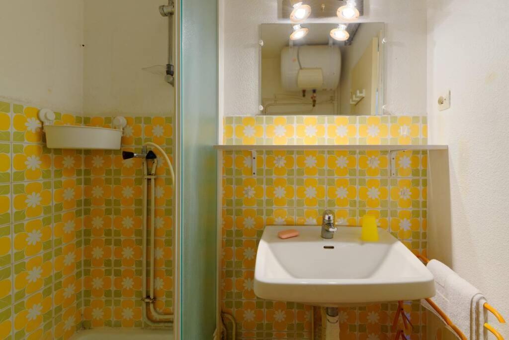 サン・シル・シュル・メールSt-Cyr - Studio Avec Balcon, Vue Mer Et Proche Plageアパートメント エクステリア 写真